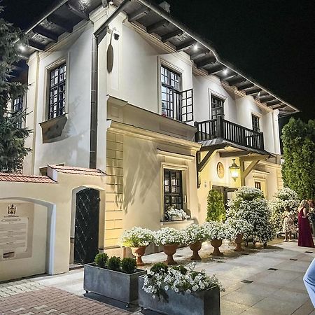 Bed and Breakfast Dwor Anna Ciecierzyn Esterno foto