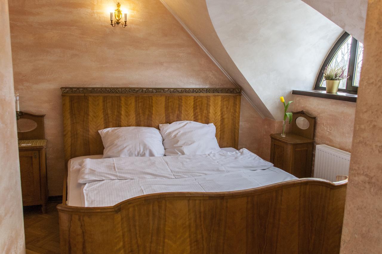Bed and Breakfast Dwor Anna Ciecierzyn Esterno foto