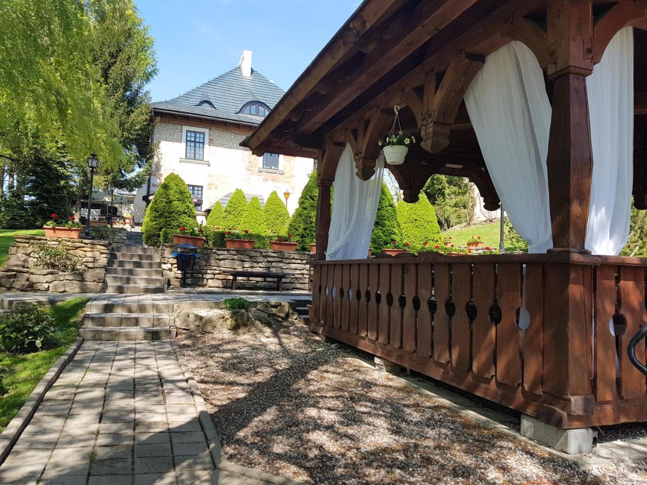 Bed and Breakfast Dwor Anna Ciecierzyn Esterno foto